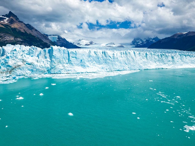Lody w kolorze błękitu - Patagonia