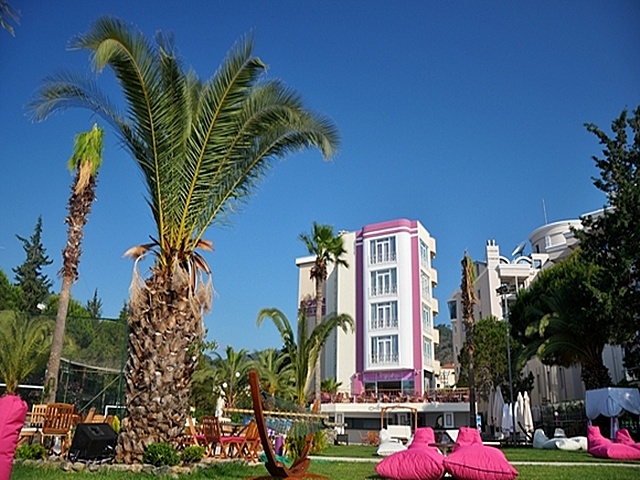 Hotel Caprea Beach