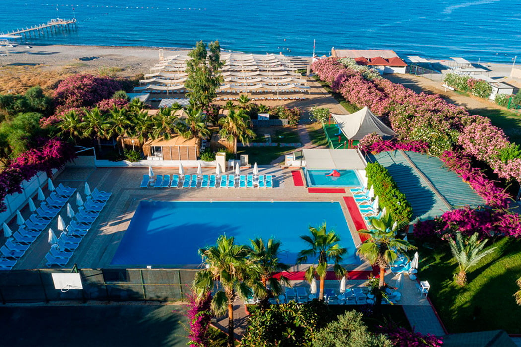 THE GARDEN BEACH HOTEL