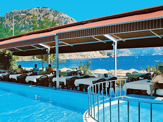 Ozcan Beach Hotel