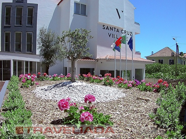 Santa Cruz Village
