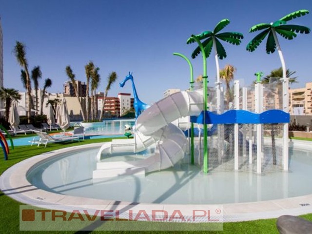 Suitopia Sol y Mar Suites Hotel