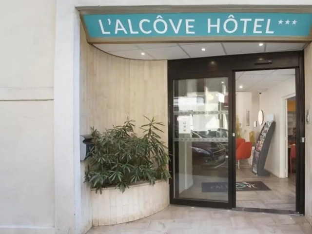 L Alcove Hotel