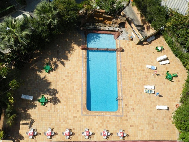La Era Park Apt
